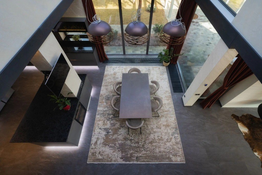 Egemen Mustafa Sener — apartment built in Ukraine (03/21)