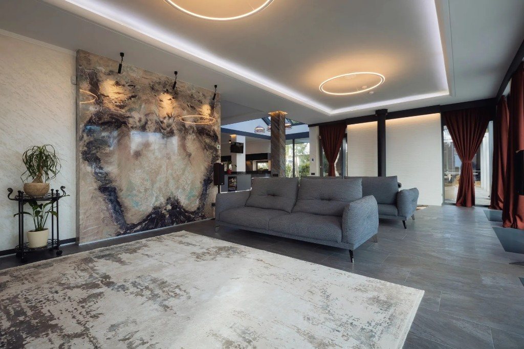 Egemen Mustafa Sener — apartment built in Ukraine (08/21)